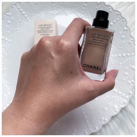 Chanel Les Beiges highlighting fluid